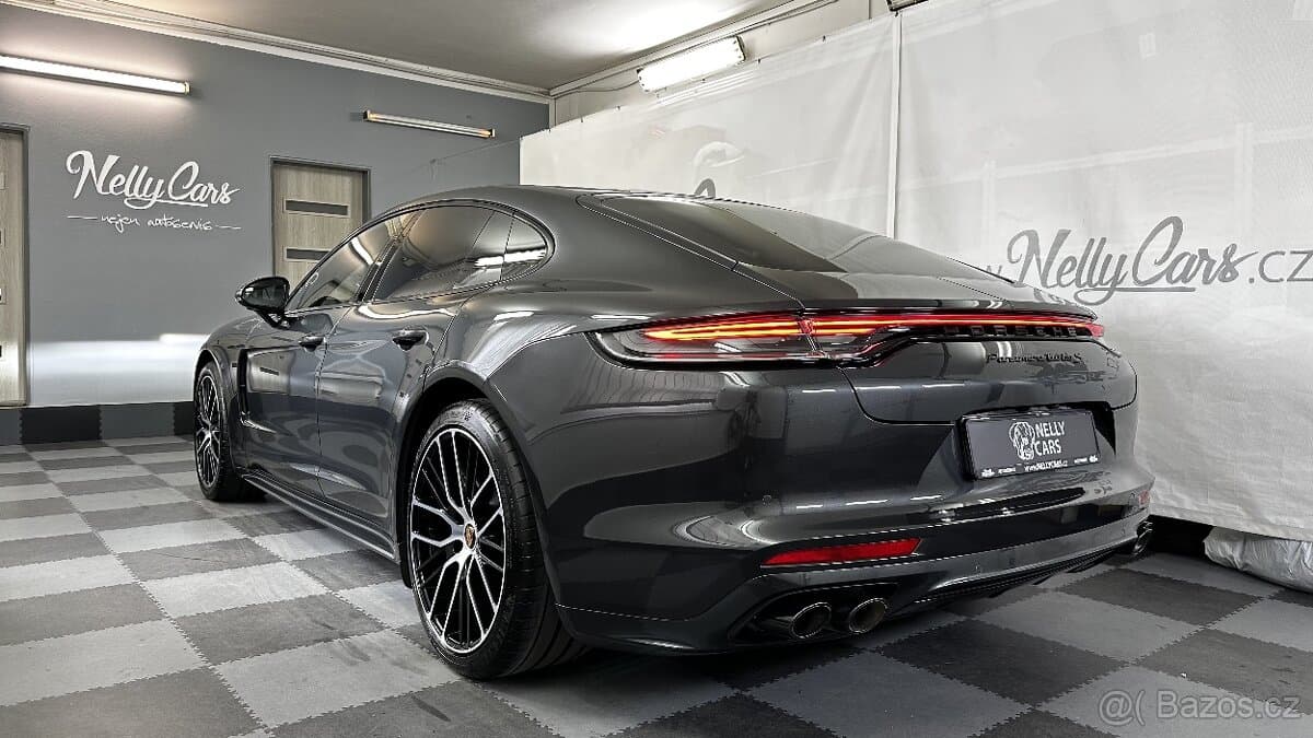 2020 Porsche PANAMERA - 4