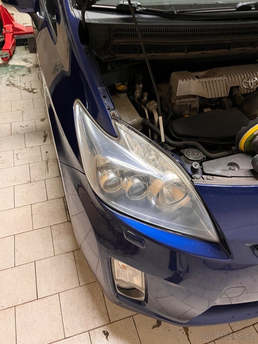 Toyota PRIUS - 4