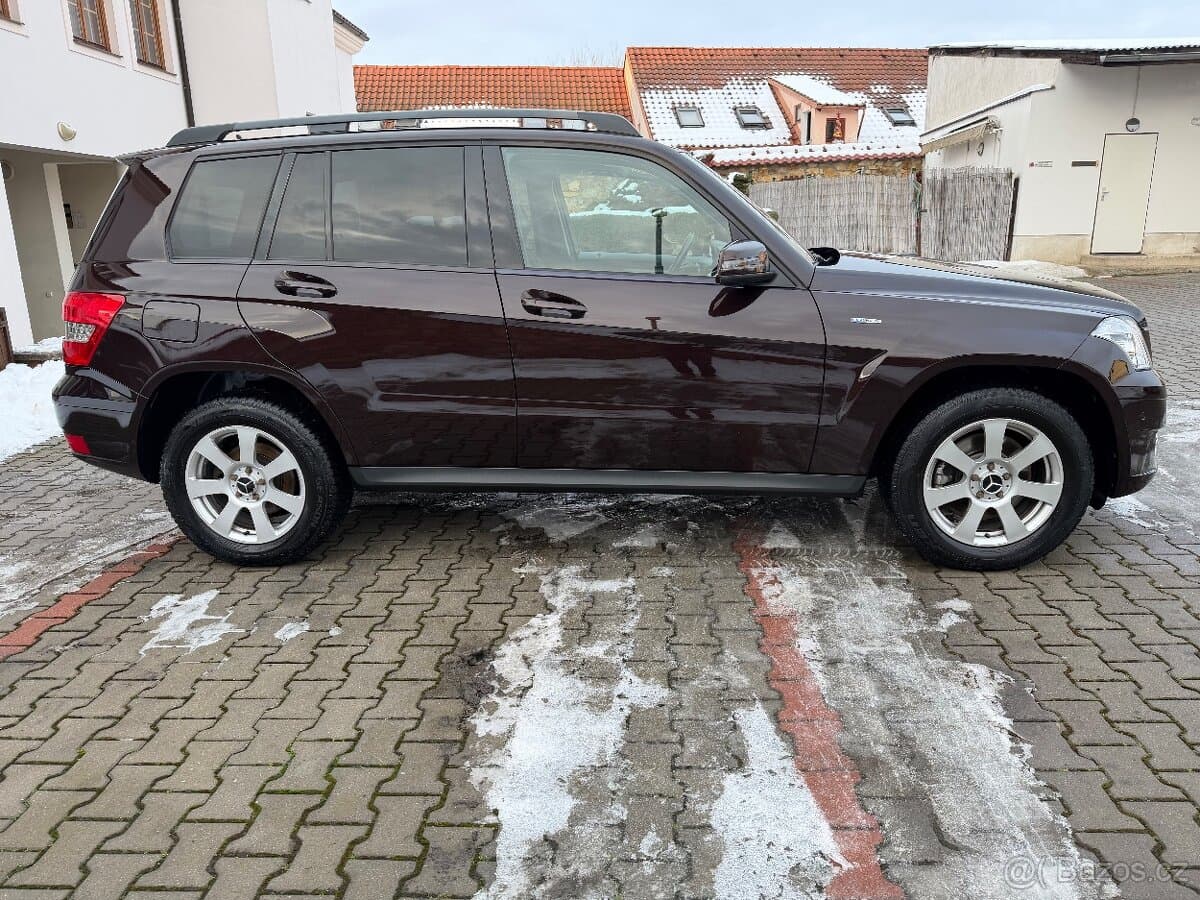 2011 Mercedes-Benz GLK - 4