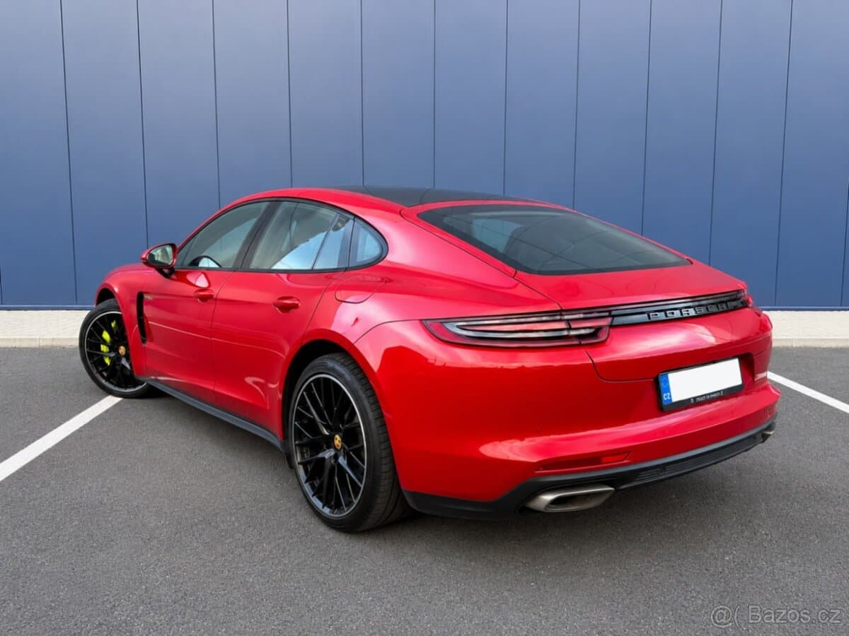 2019 Porsche PANAMERA - 4