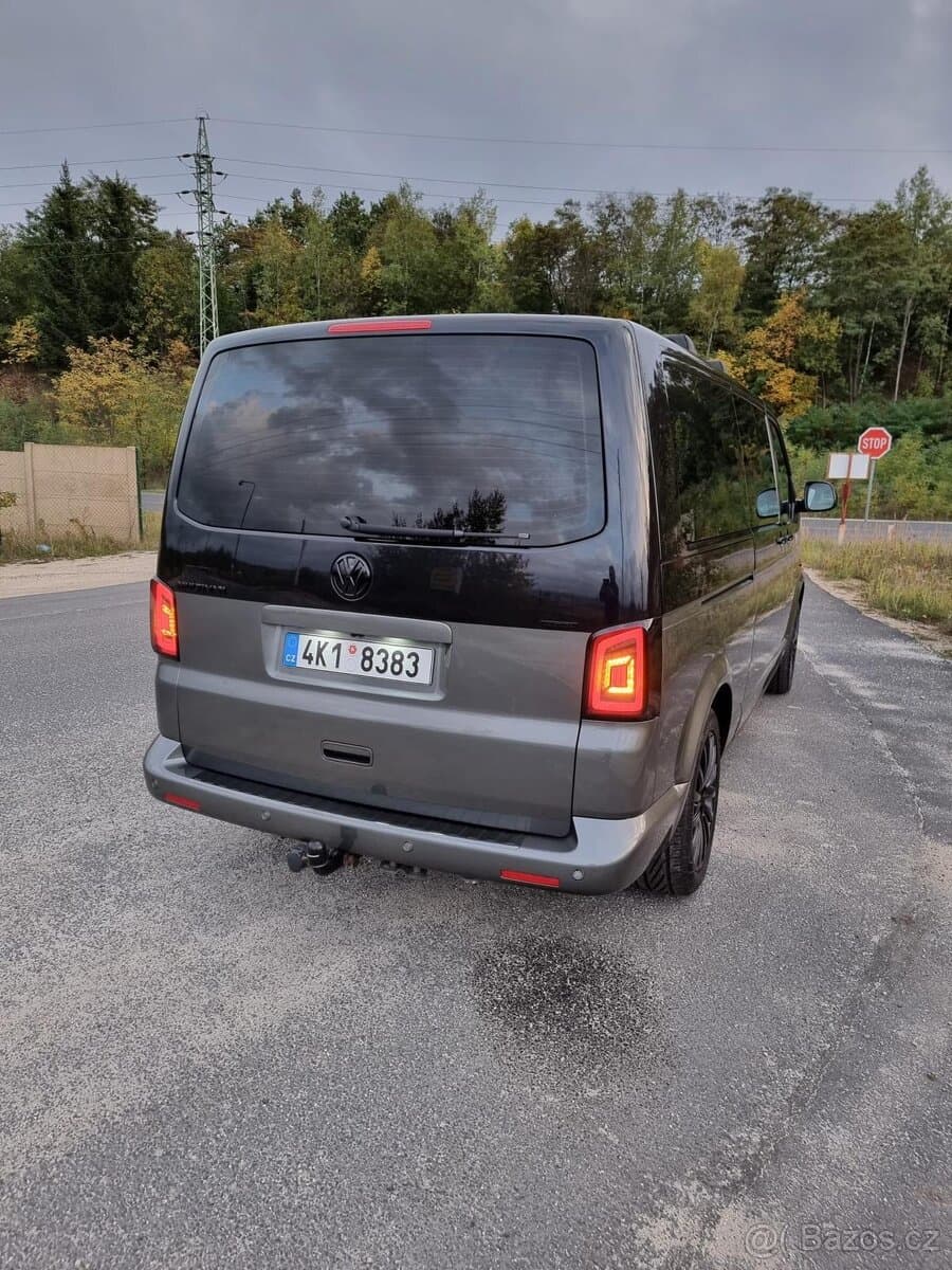 2011 Volkswagen MULTIVAN - 4