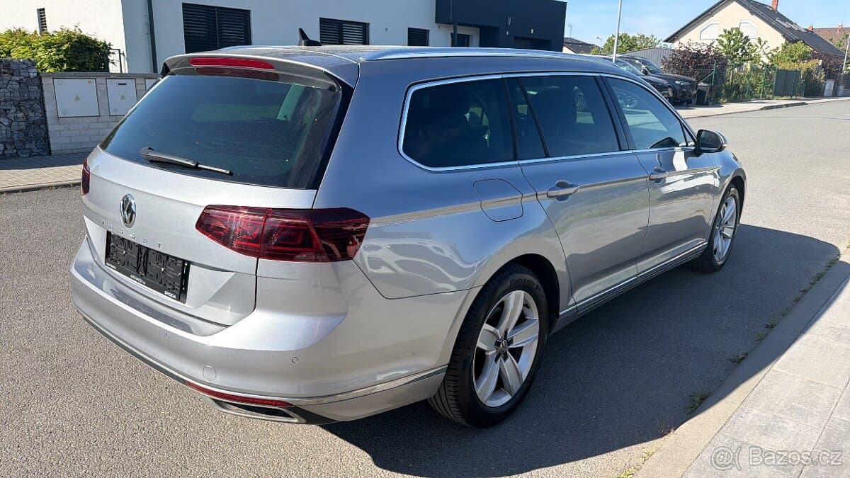 2020 Volkswagen PASSAT - 4