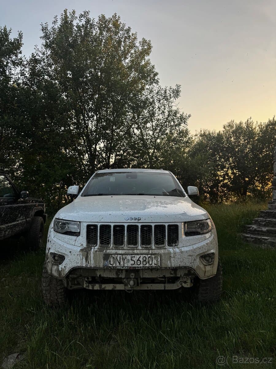 Jeep CHEROKEE - 4