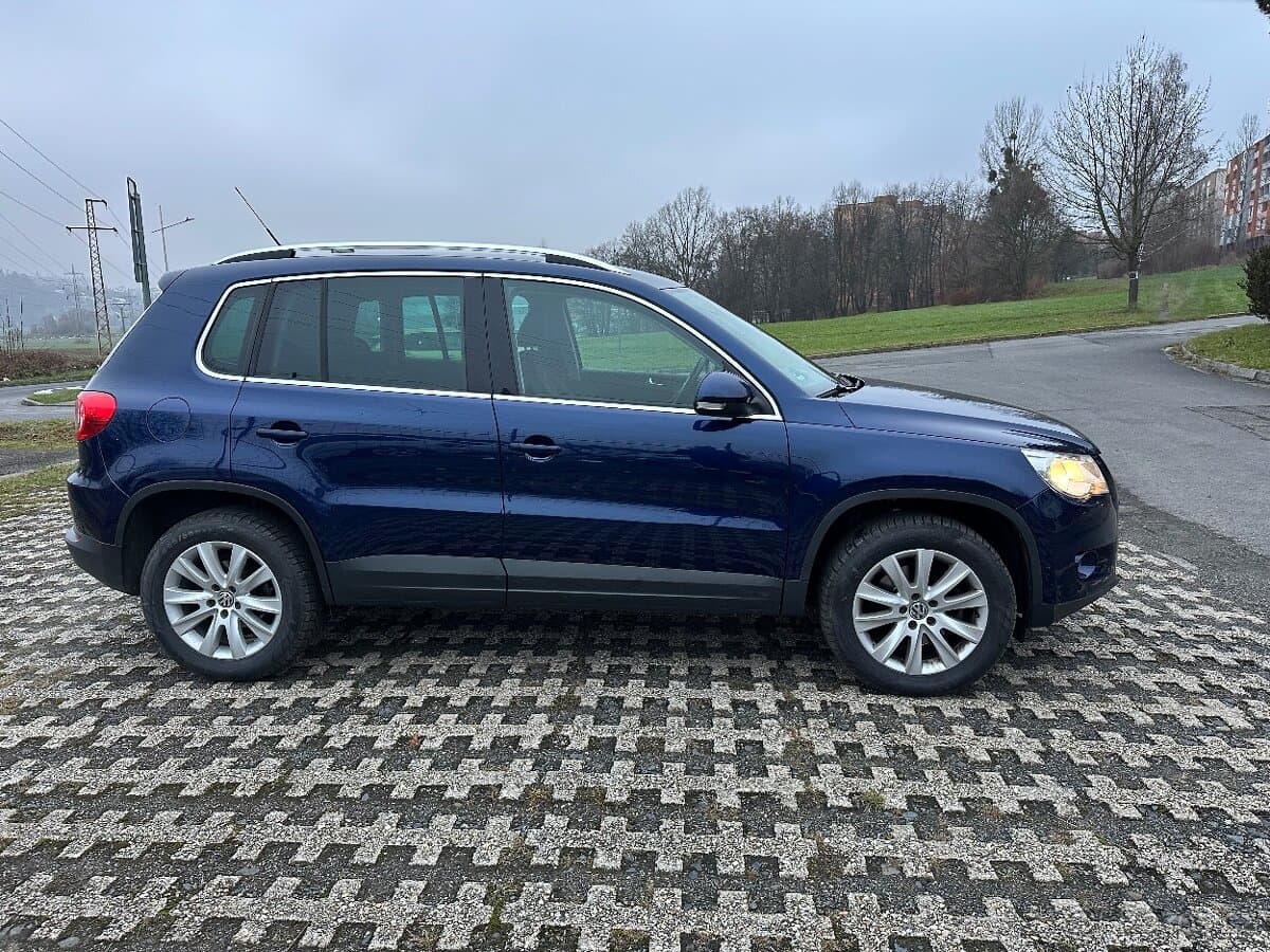 2010 Volkswagen TIGUAN - 4