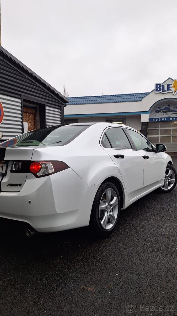 2010 Honda ACCORD - 4