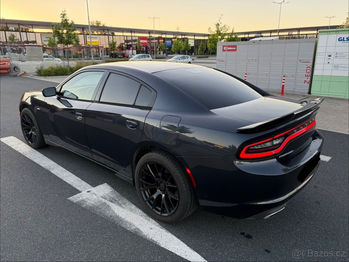 2017 Dodge CHARGER - 4