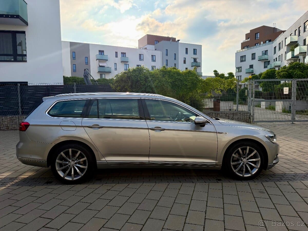 2016 Volkswagen PASSAT - 4