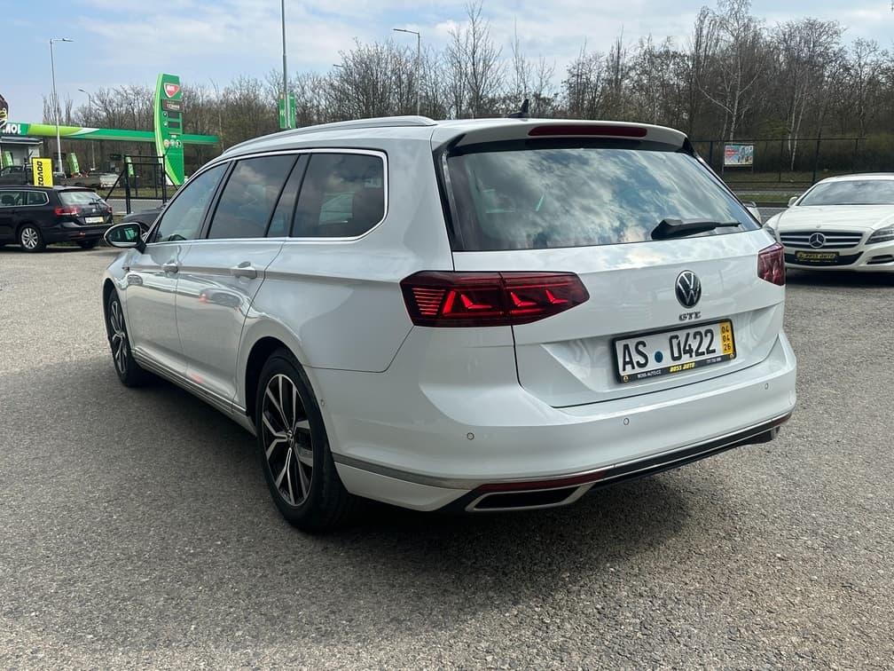 2021 Volkswagen PASSAT - 4