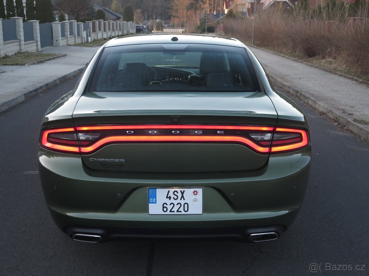 2020 Dodge CHARGER - 4