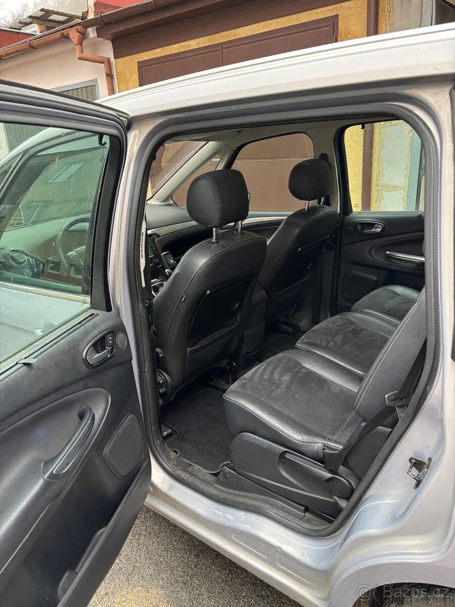 2011 Ford GALAXY - 4