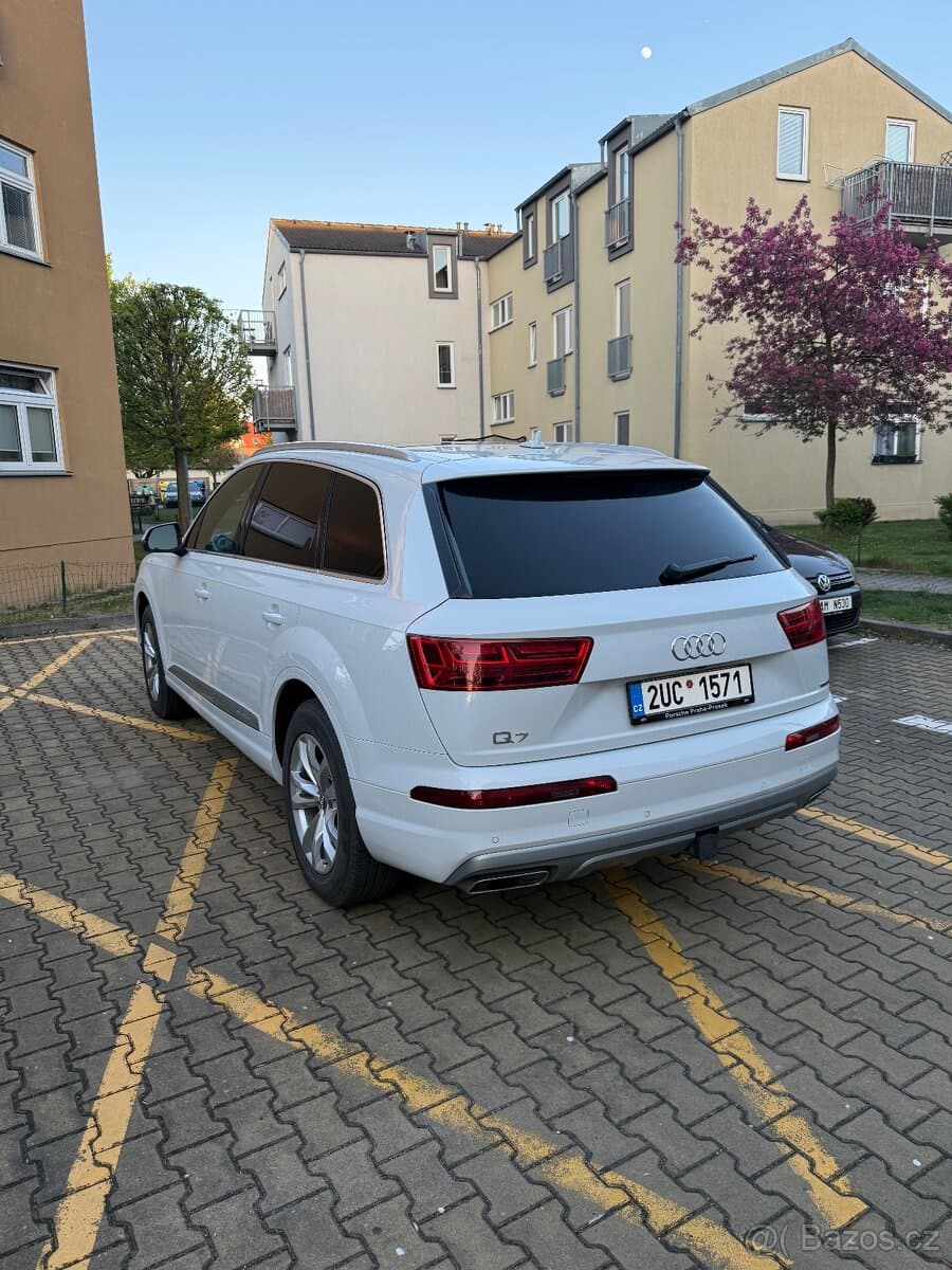 Audi Q7 - 4