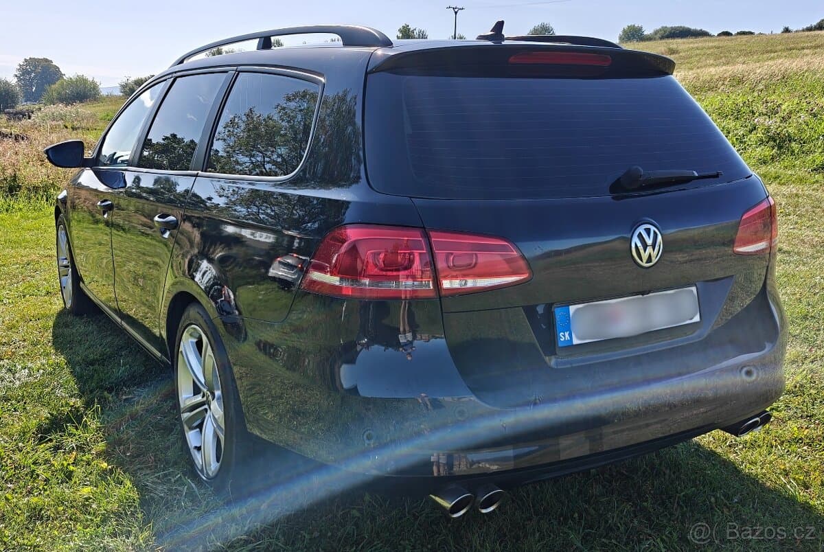 2011 Volkswagen PASSAT - 4