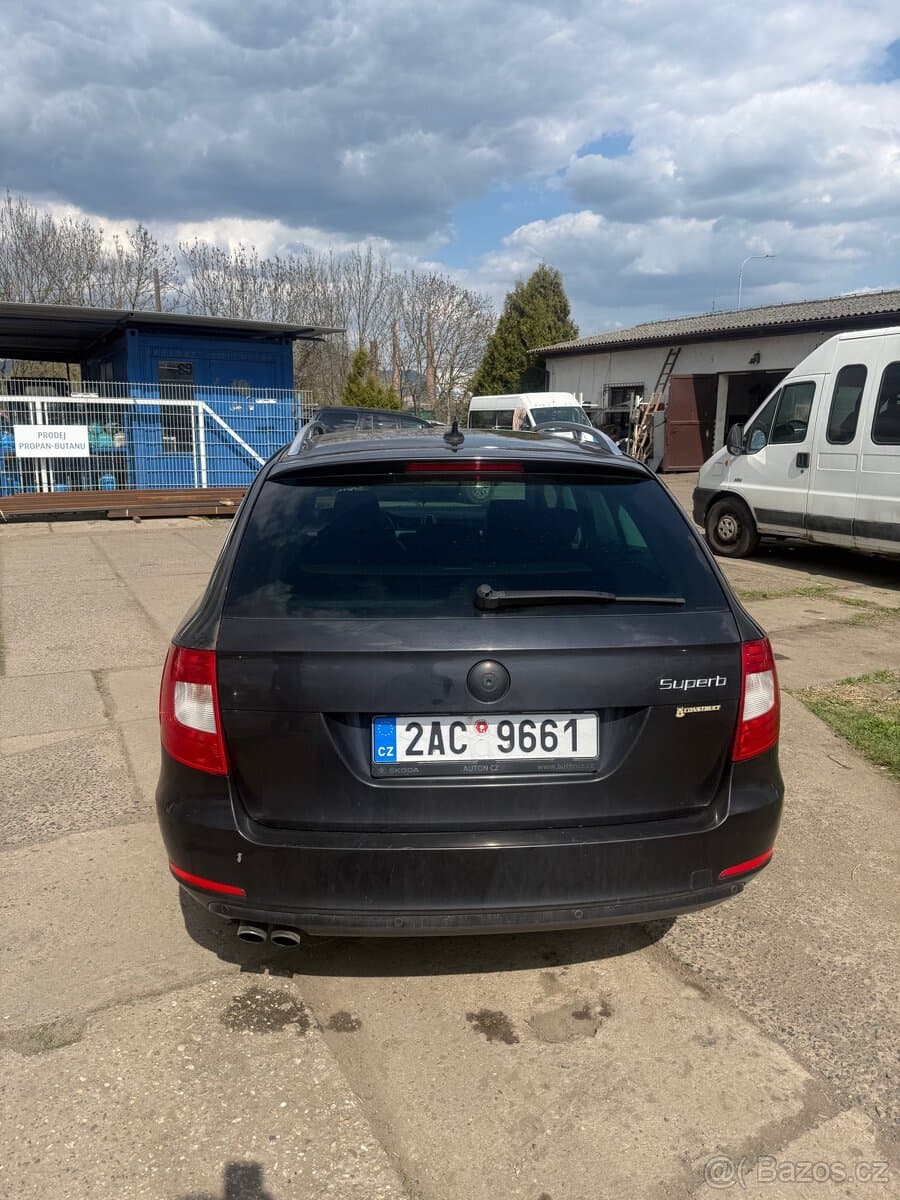 2011 Škoda SUPERB - 4