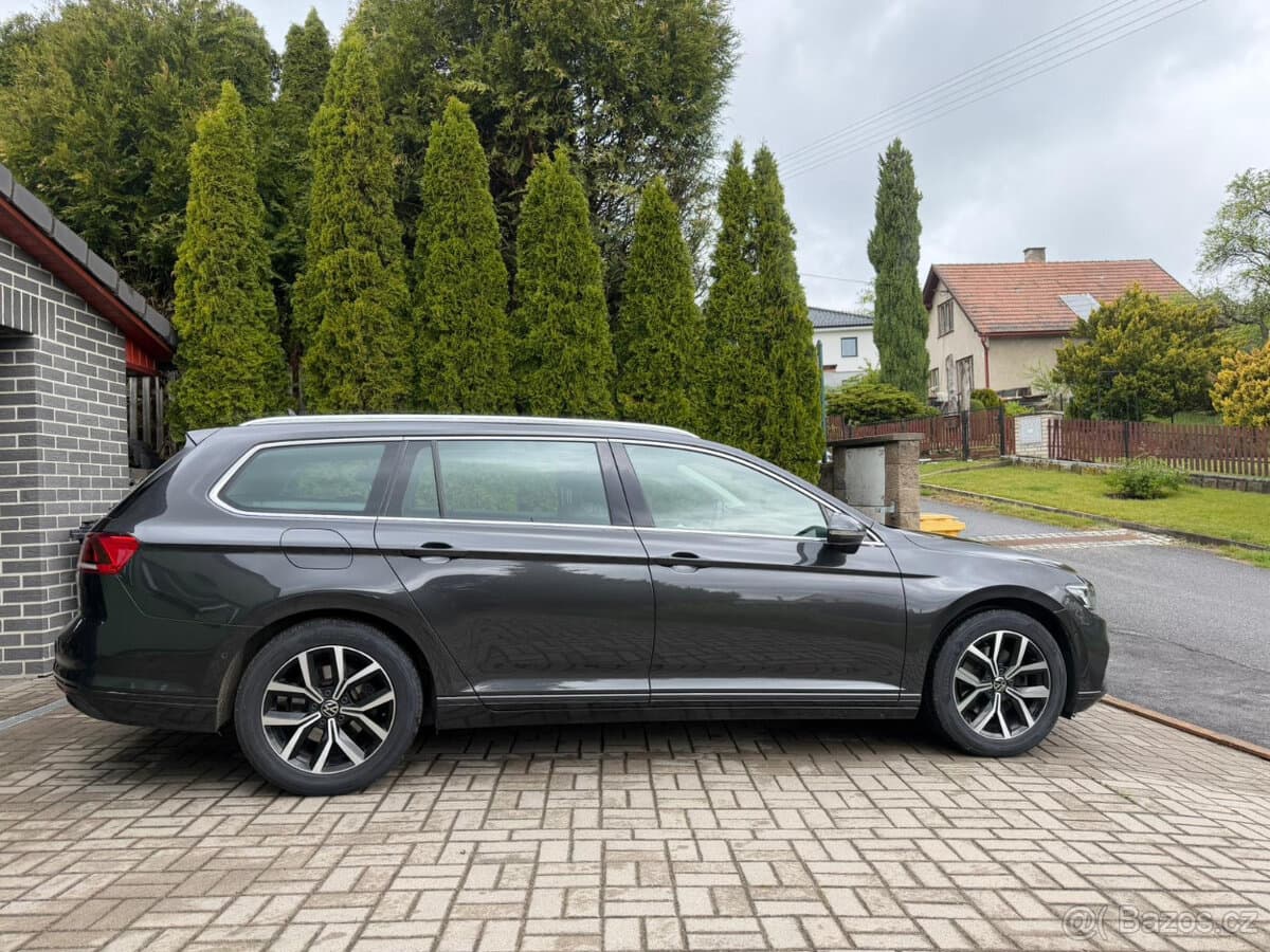 2023 Volkswagen PASSAT - 4