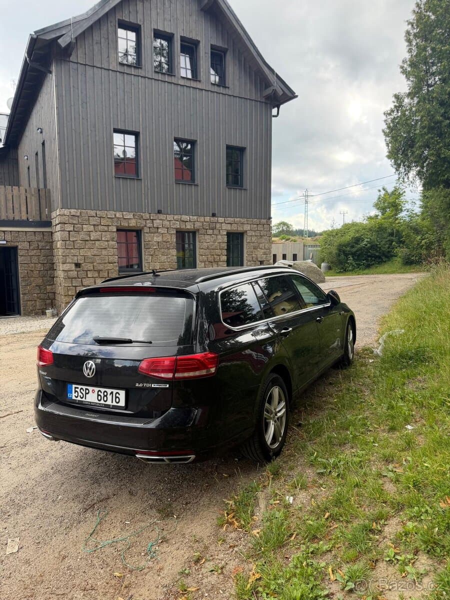 2016 Volkswagen PASSAT - 4