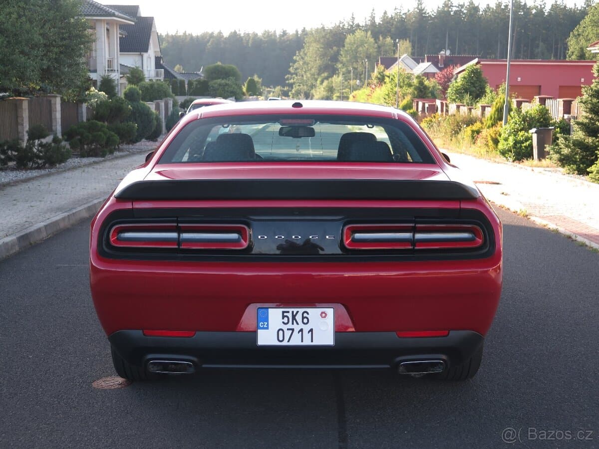 2016 Dodge CHALLENGER - 4