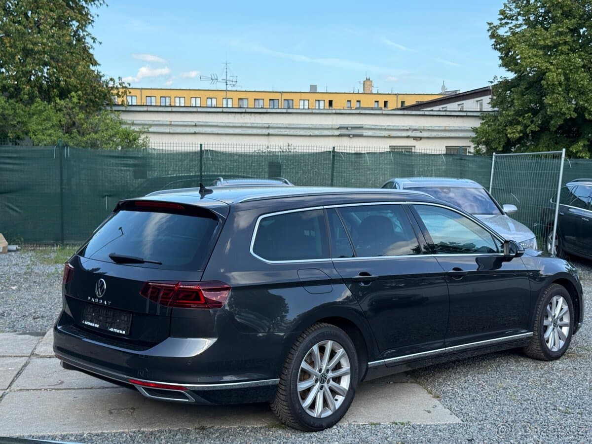 2021 Volkswagen PASSAT - 4