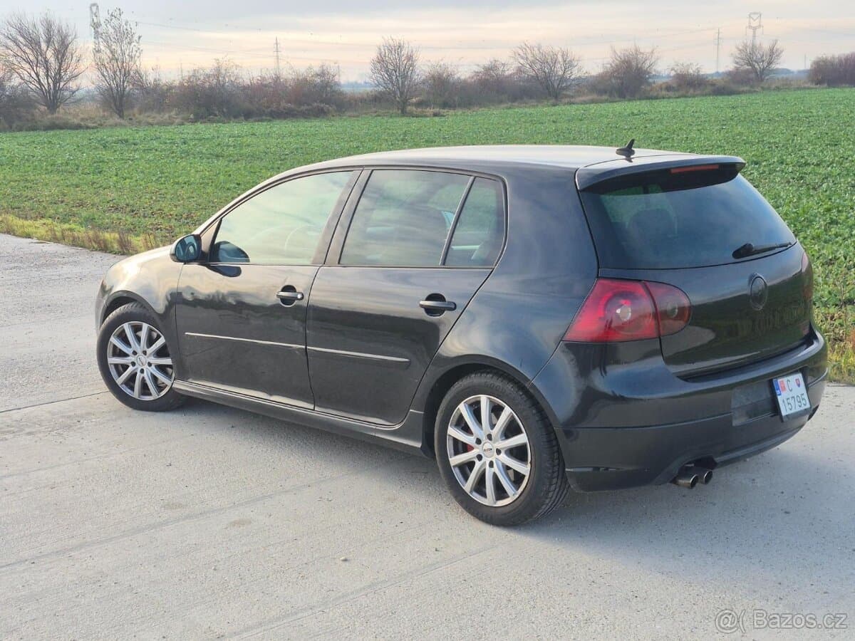 2005 Volkswagen GOLF - 4
