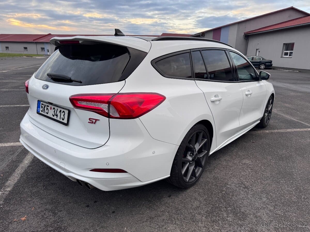 2020 Ford FOCUS - 4