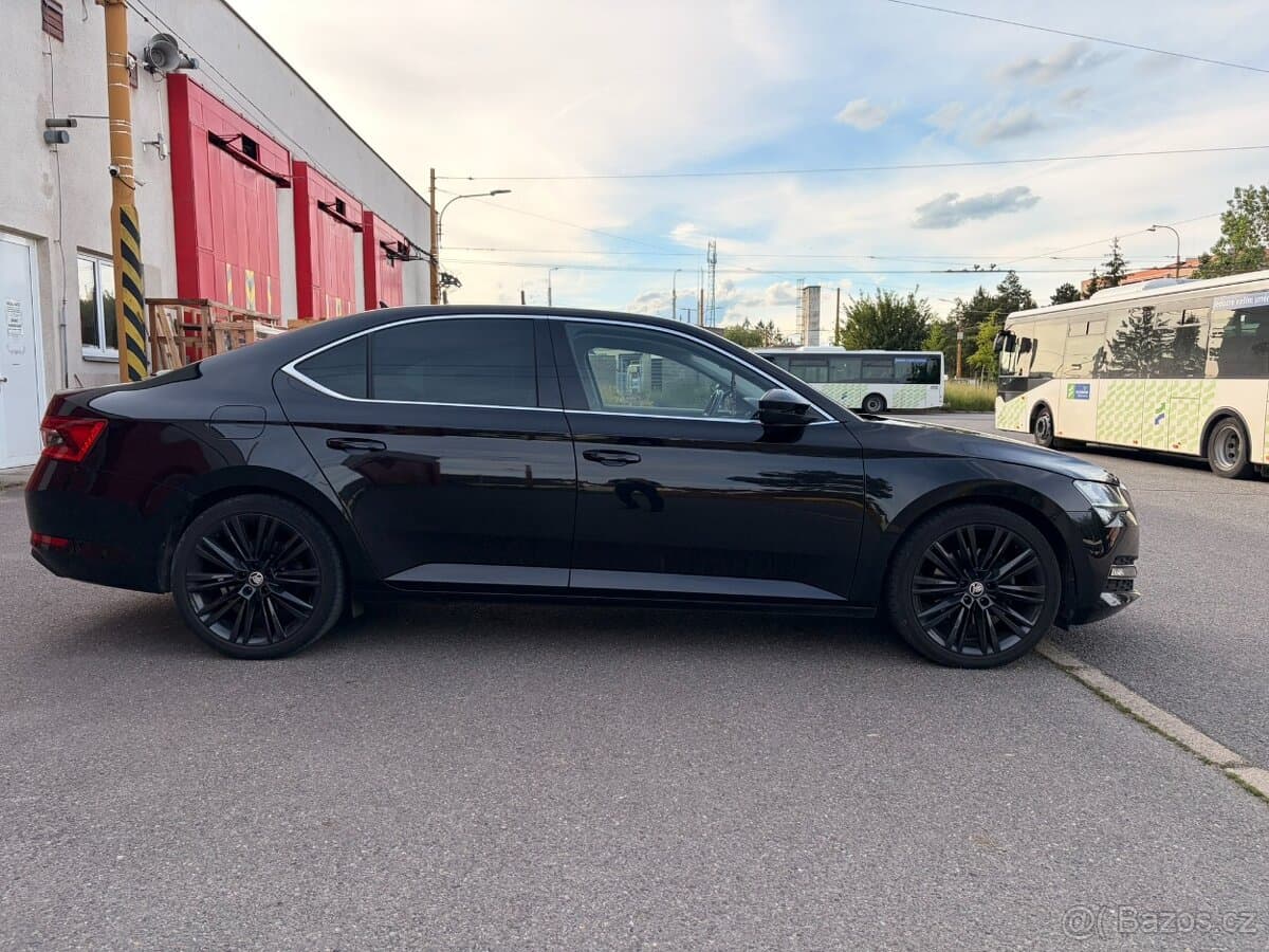2023 Škoda SUPERB - 4