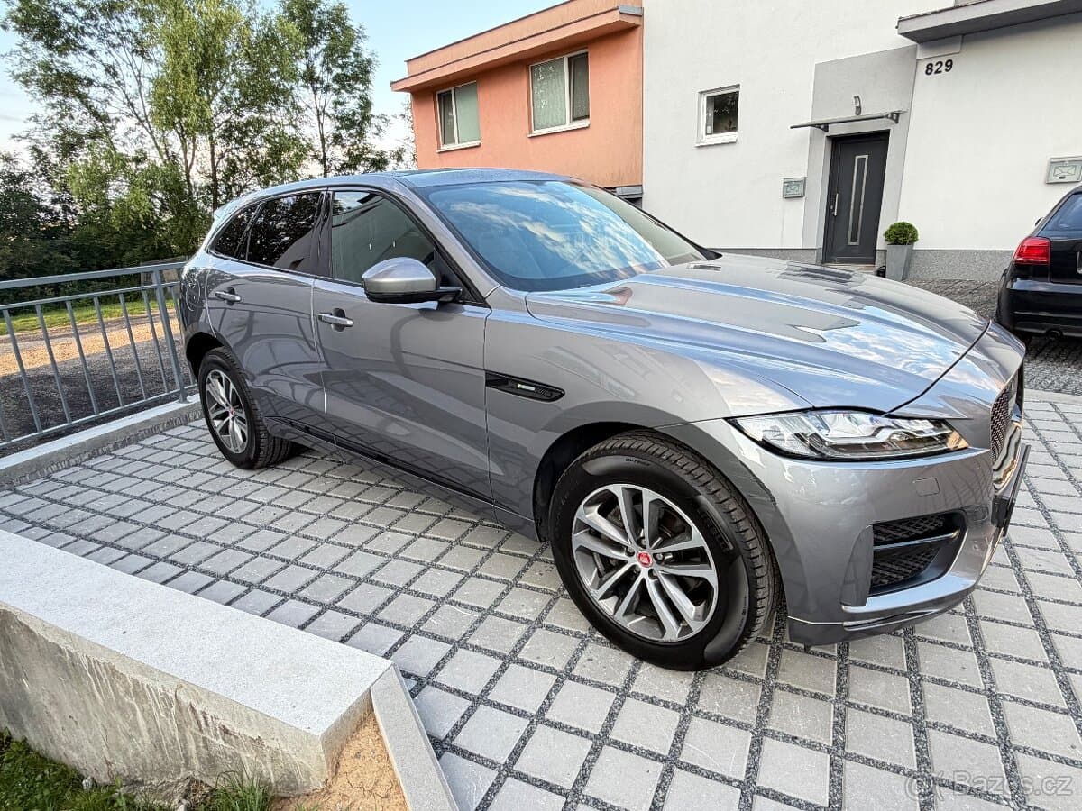 2021 Jaguar F-PACE - 4