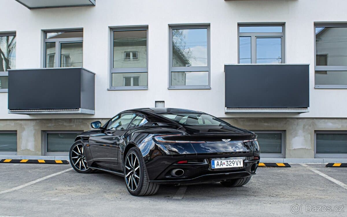 2017 Aston Martin DB11 - 4