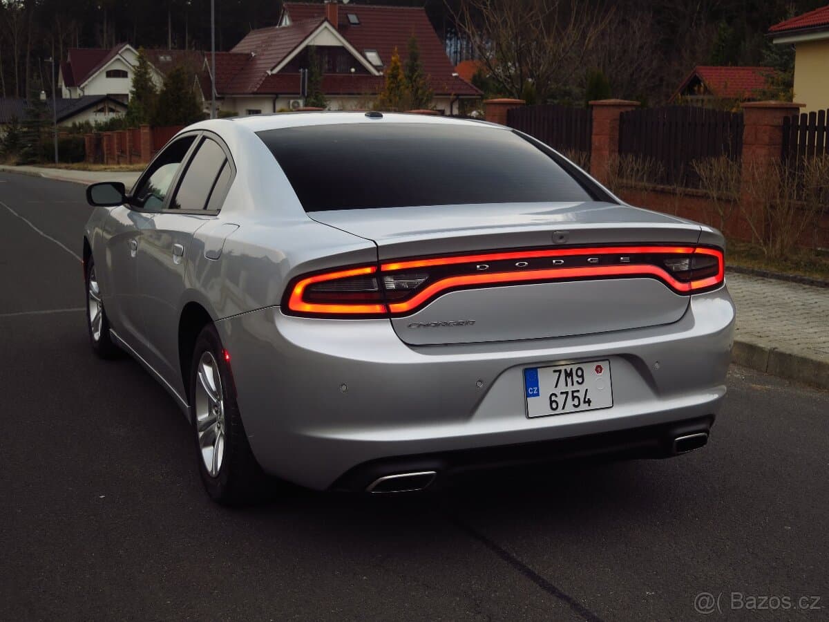 2019 Dodge CHARGER - 4
