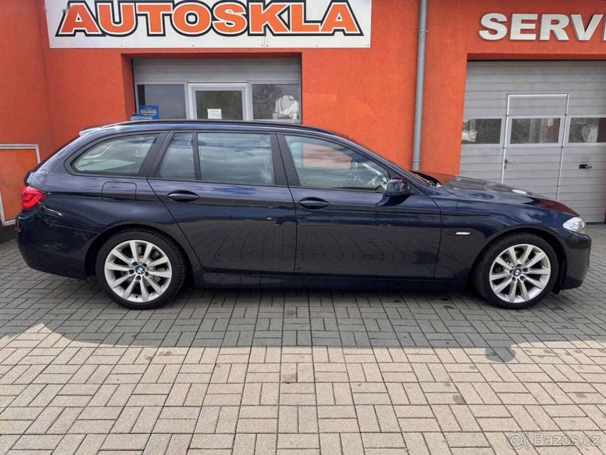 2011 BMW 5-SERIES - 4