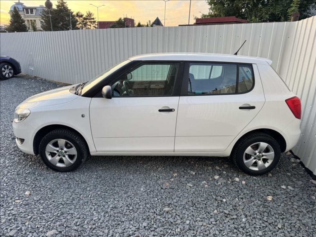 2011 Škoda FABIA - 4