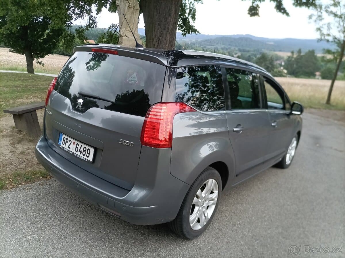 2012 Peugeot 5008 - 4