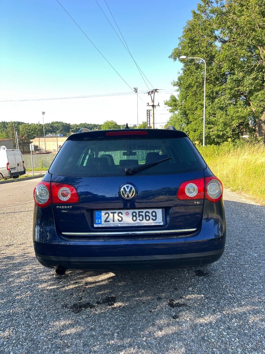 2009 Volkswagen PASSAT - 4