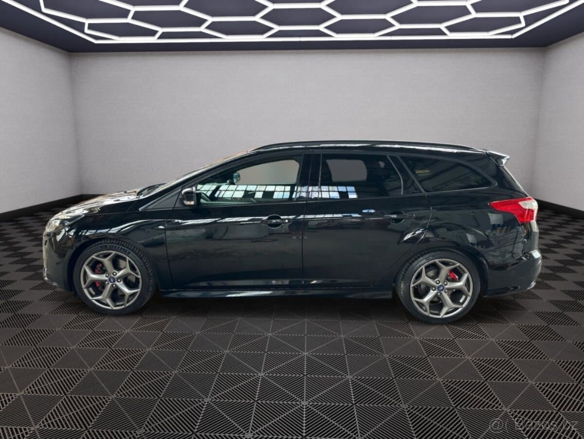 2013 Ford FOCUS - 4