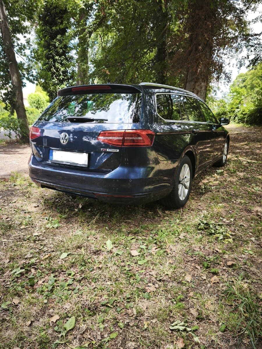Volkswagen PASSAT - 4