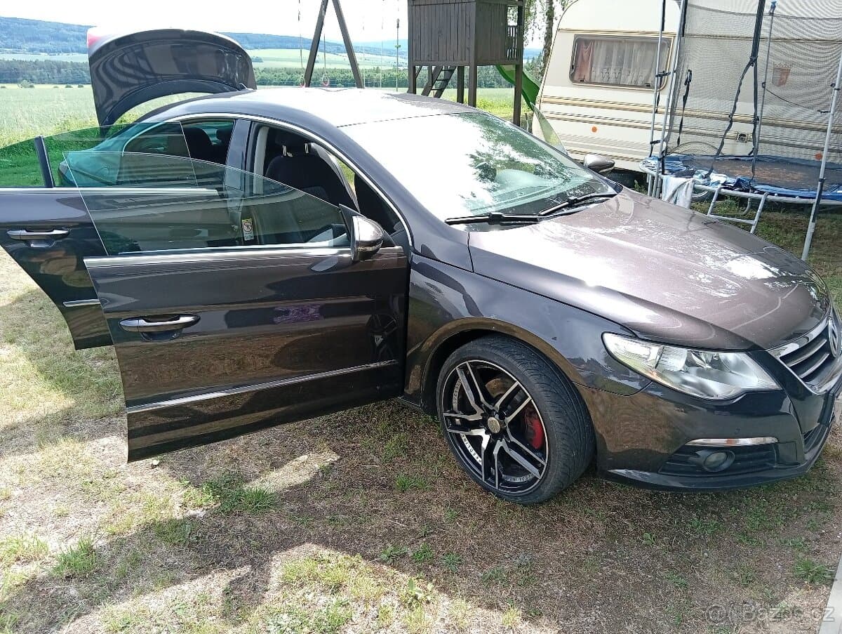 2011 Volkswagen PASSAT CC - 4