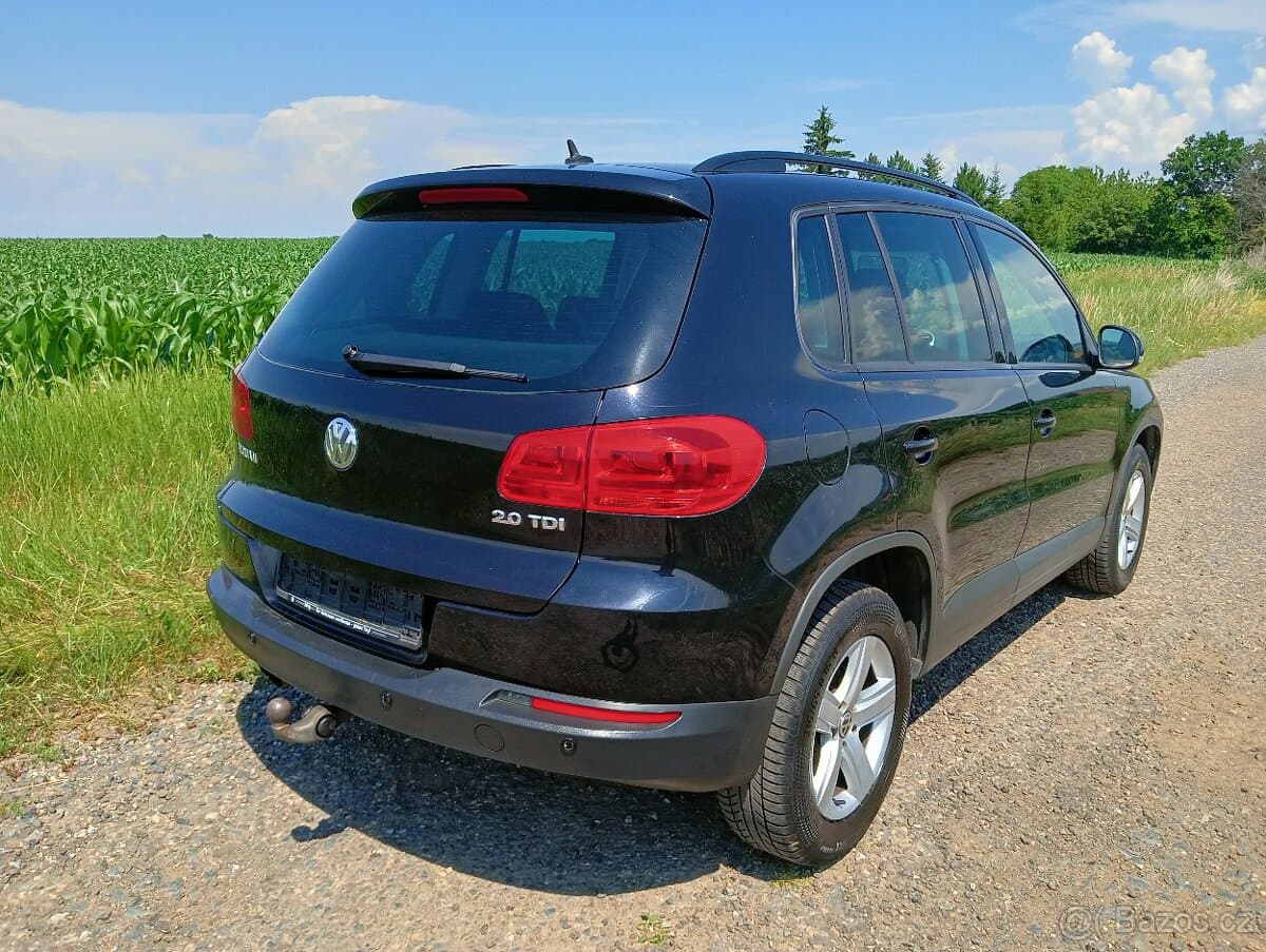 2011 Volkswagen TIGUAN - 4