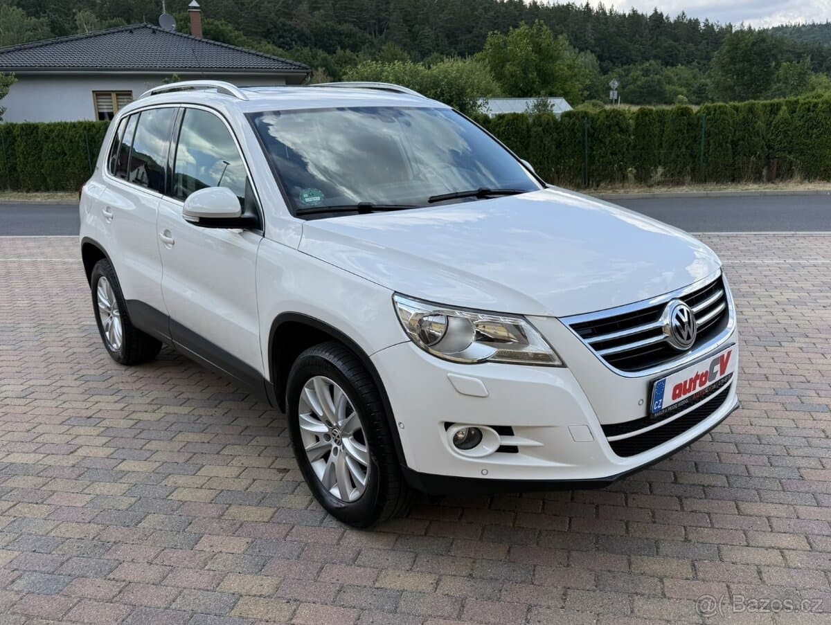 2011 Volkswagen TIGUAN - 4