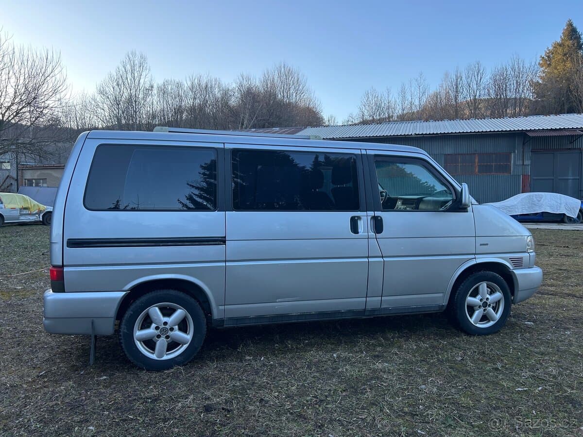 2002 Volkswagen CARAVELLE - 4