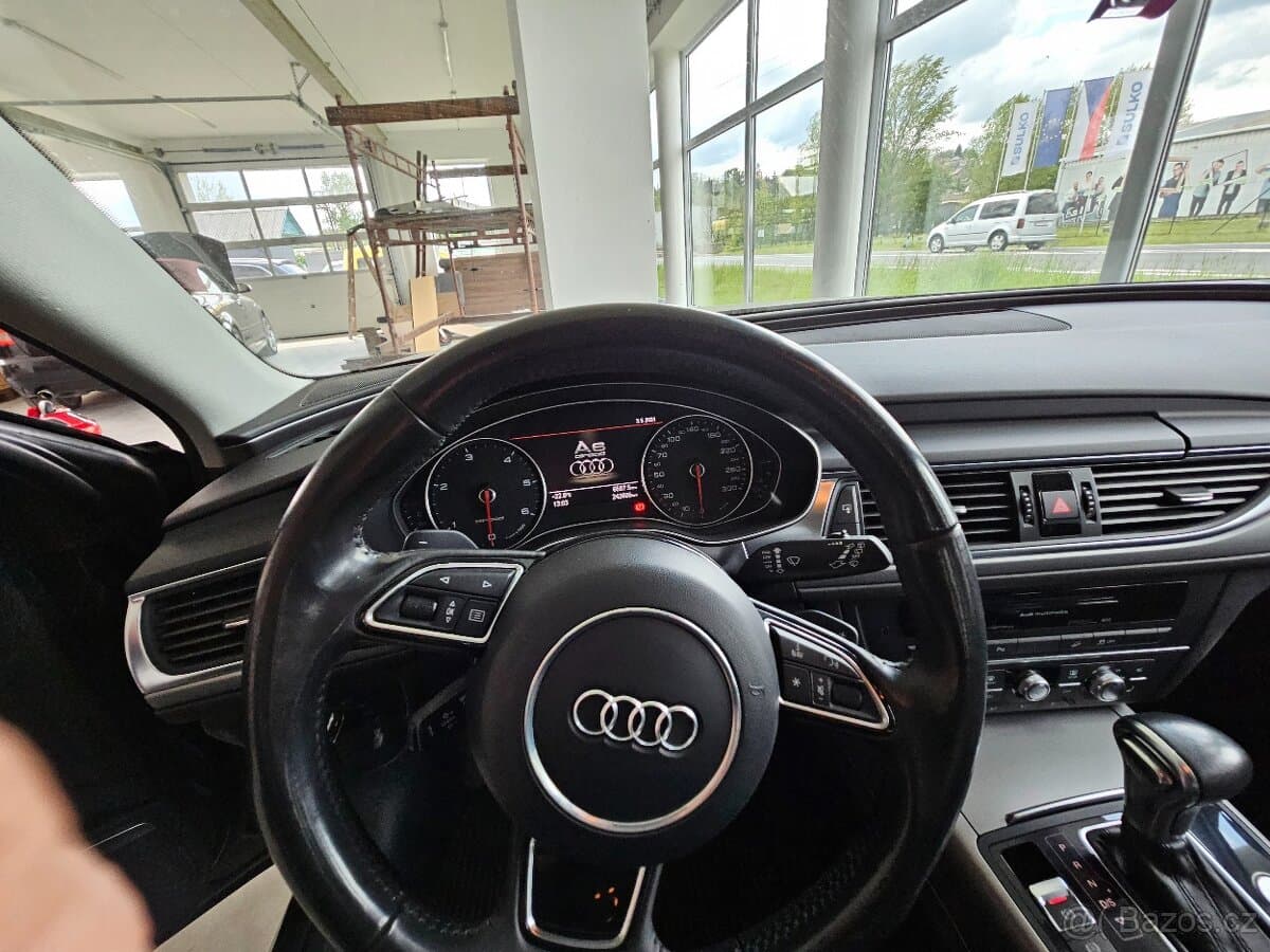 Audi A6 - 4