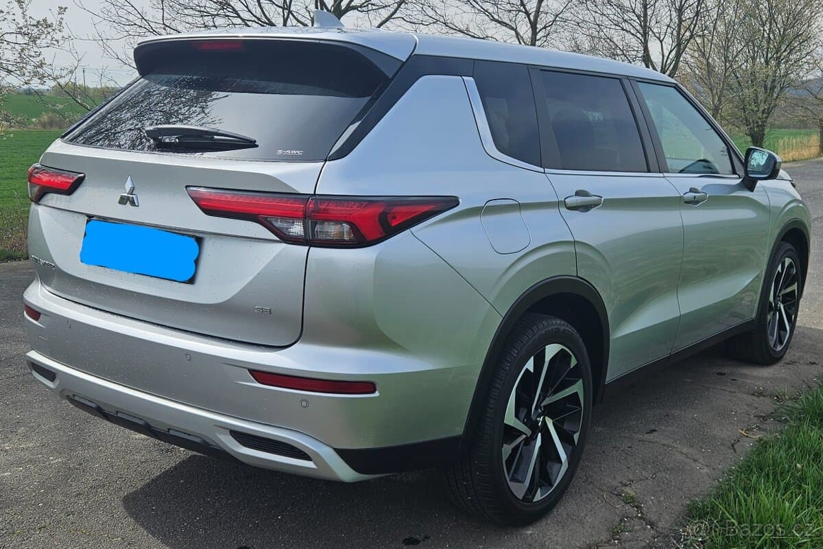 2021 Mitsubishi OUTLANDER - 4