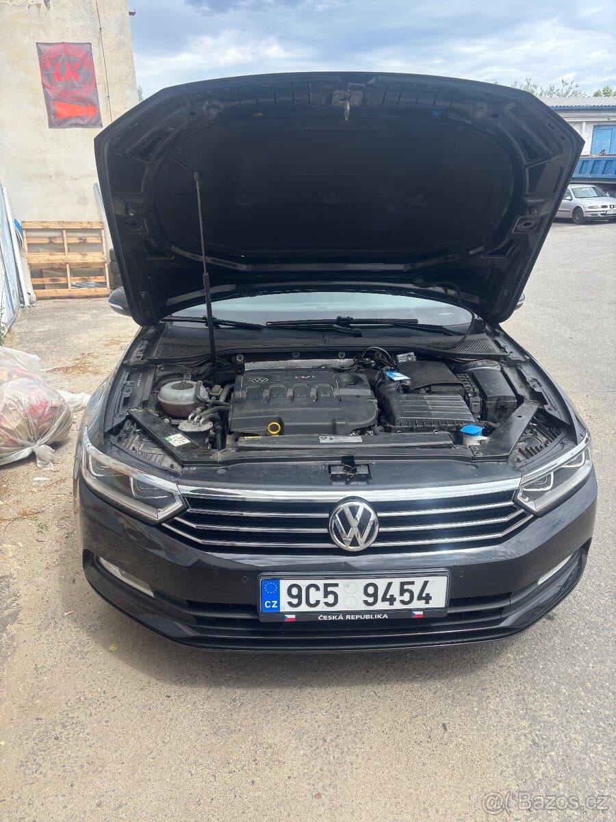 2016 Volkswagen PASSAT - 4