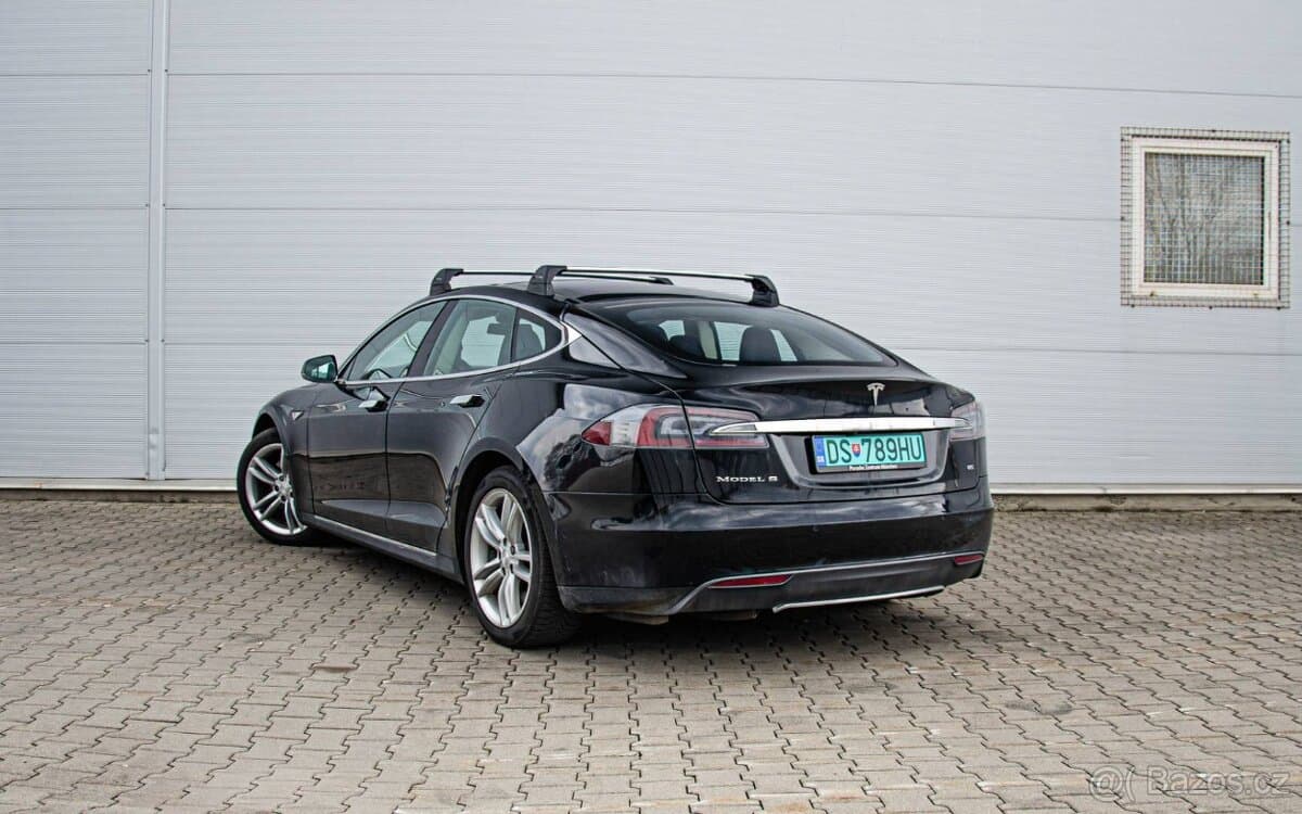 2014 Tesla MODEL S - 4