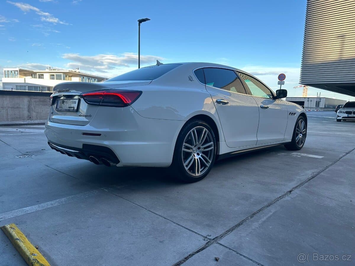 Maserati QUATTROPORTE - 4