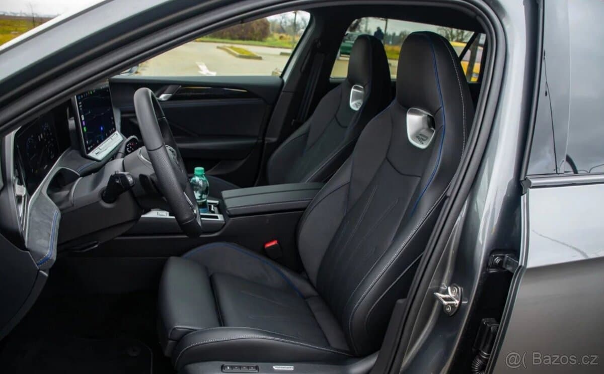 Volkswagen PASSAT - 4