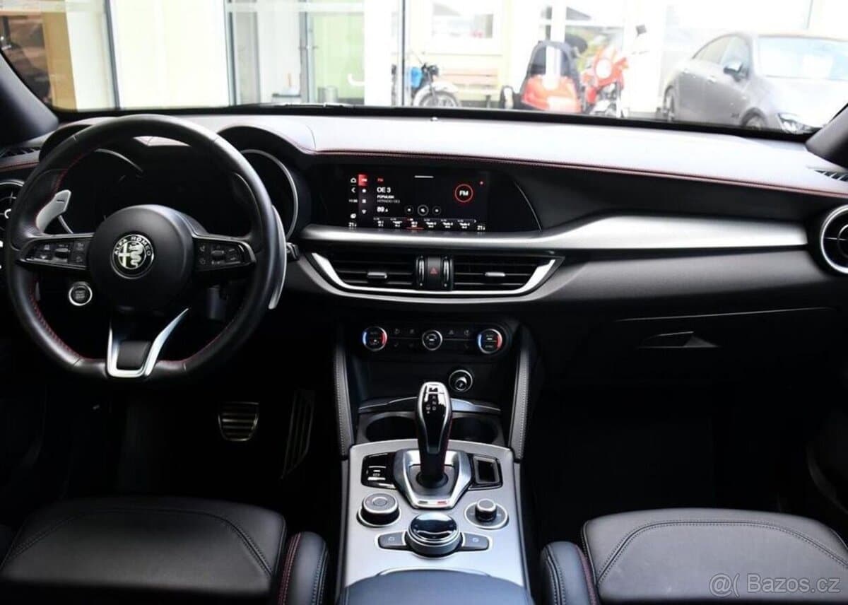 2023 Alfa Romeo STELVIO - 4