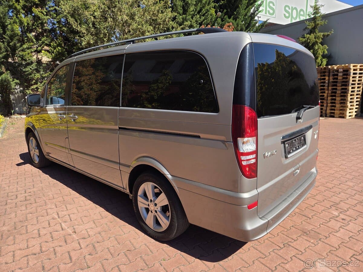 2011 Mercedes-Benz VIANO - 4