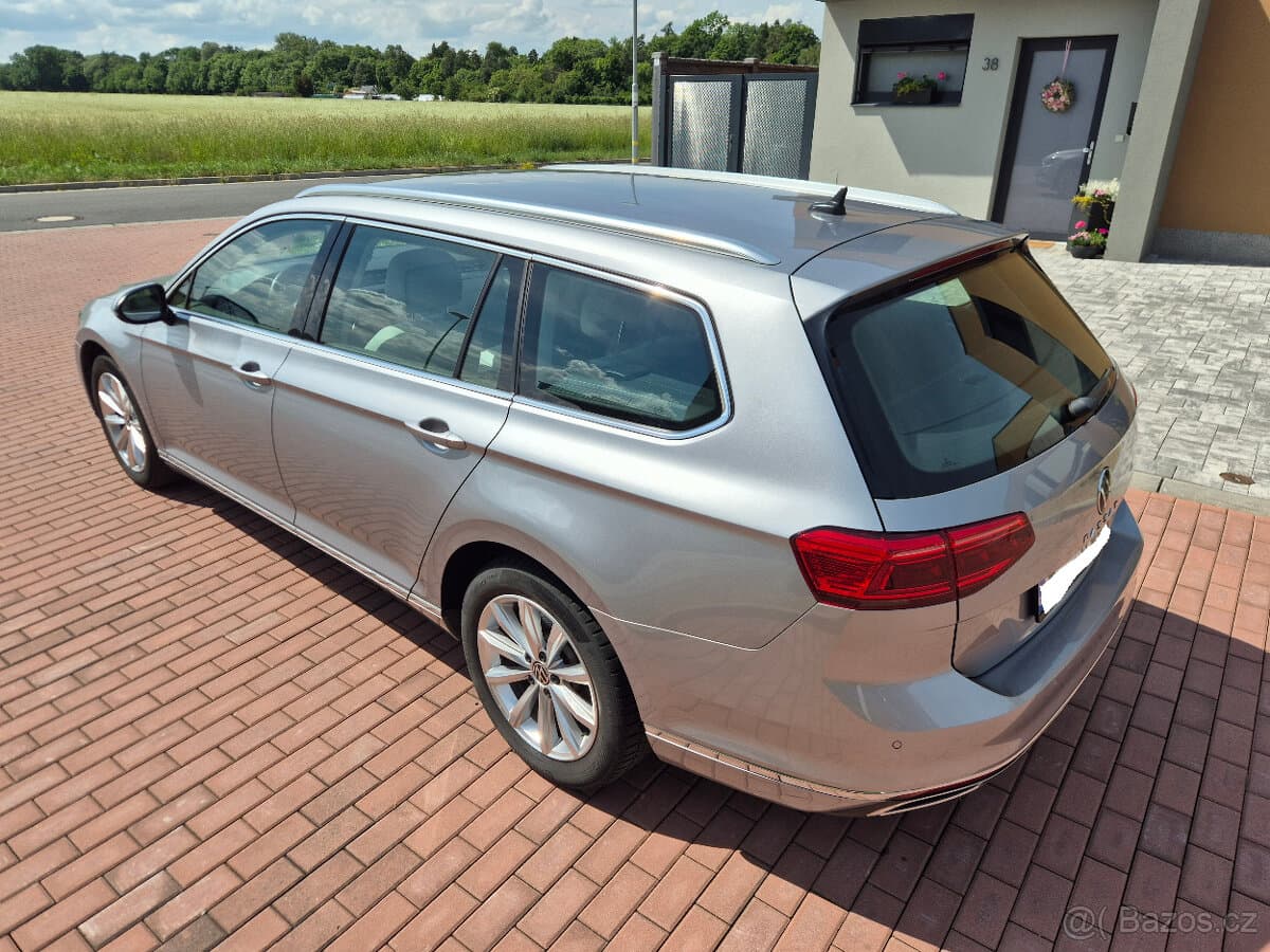 2021 Volkswagen PASSAT - 4