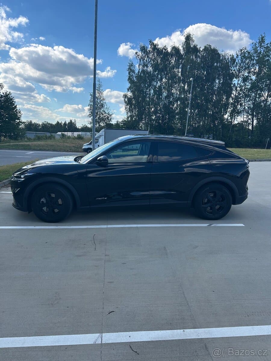 2022 Ford MUSTANG - 4