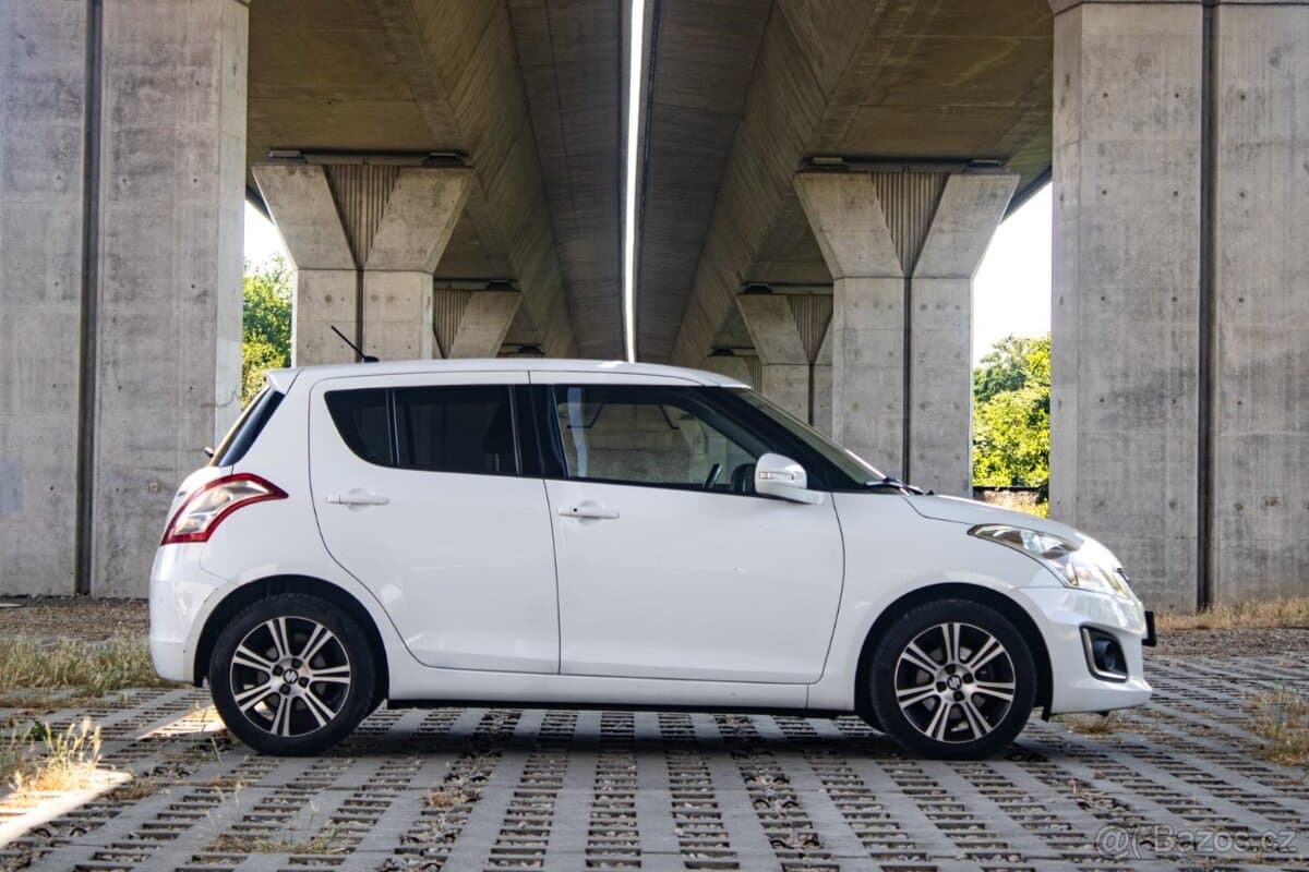 2015 Suzuki SWIFT - 4