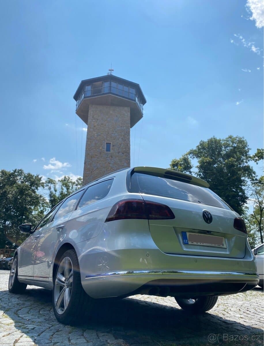 2012 Volkswagen PASSAT - 4