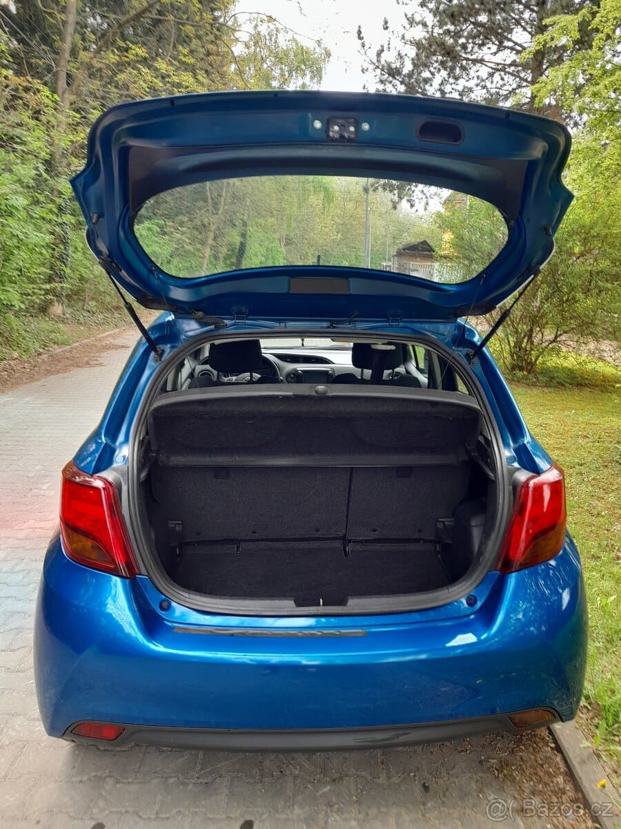 2016 Toyota YARIS - 4